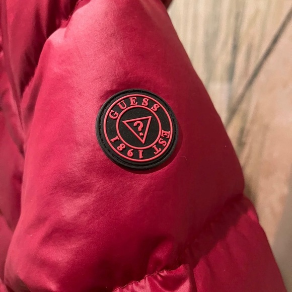 Guess puffer jacket - Picture 2 of 6